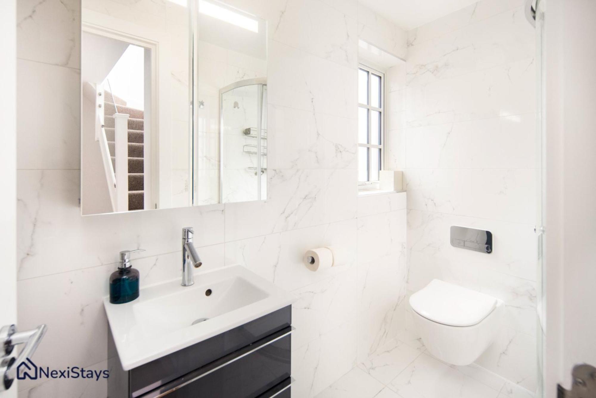 Apartment 5 Mins Walk To Bond Street, Marylebone Mews