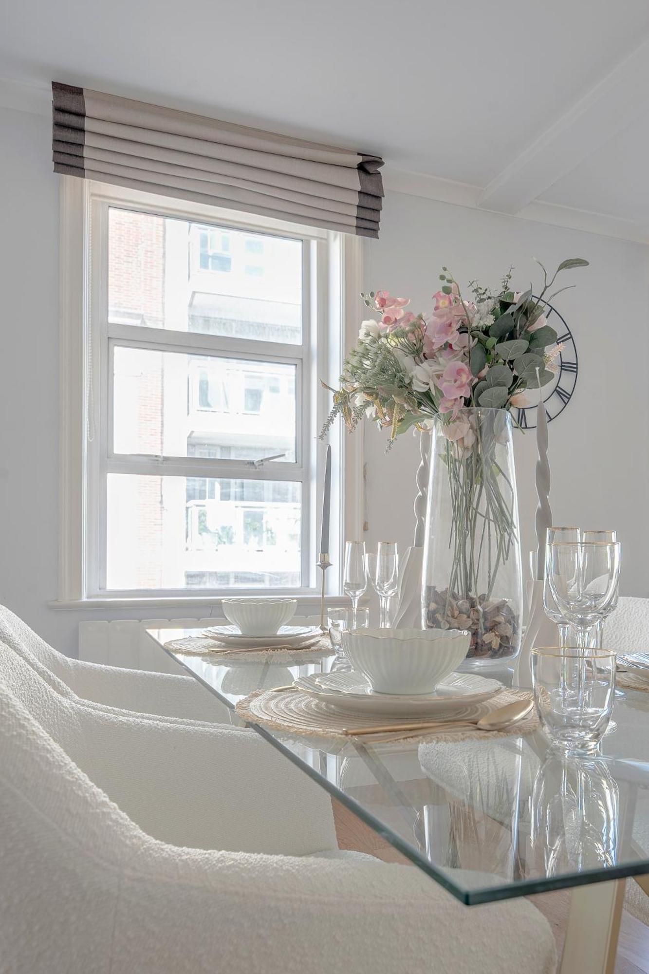 Stunning Oxford Street's Apartment London