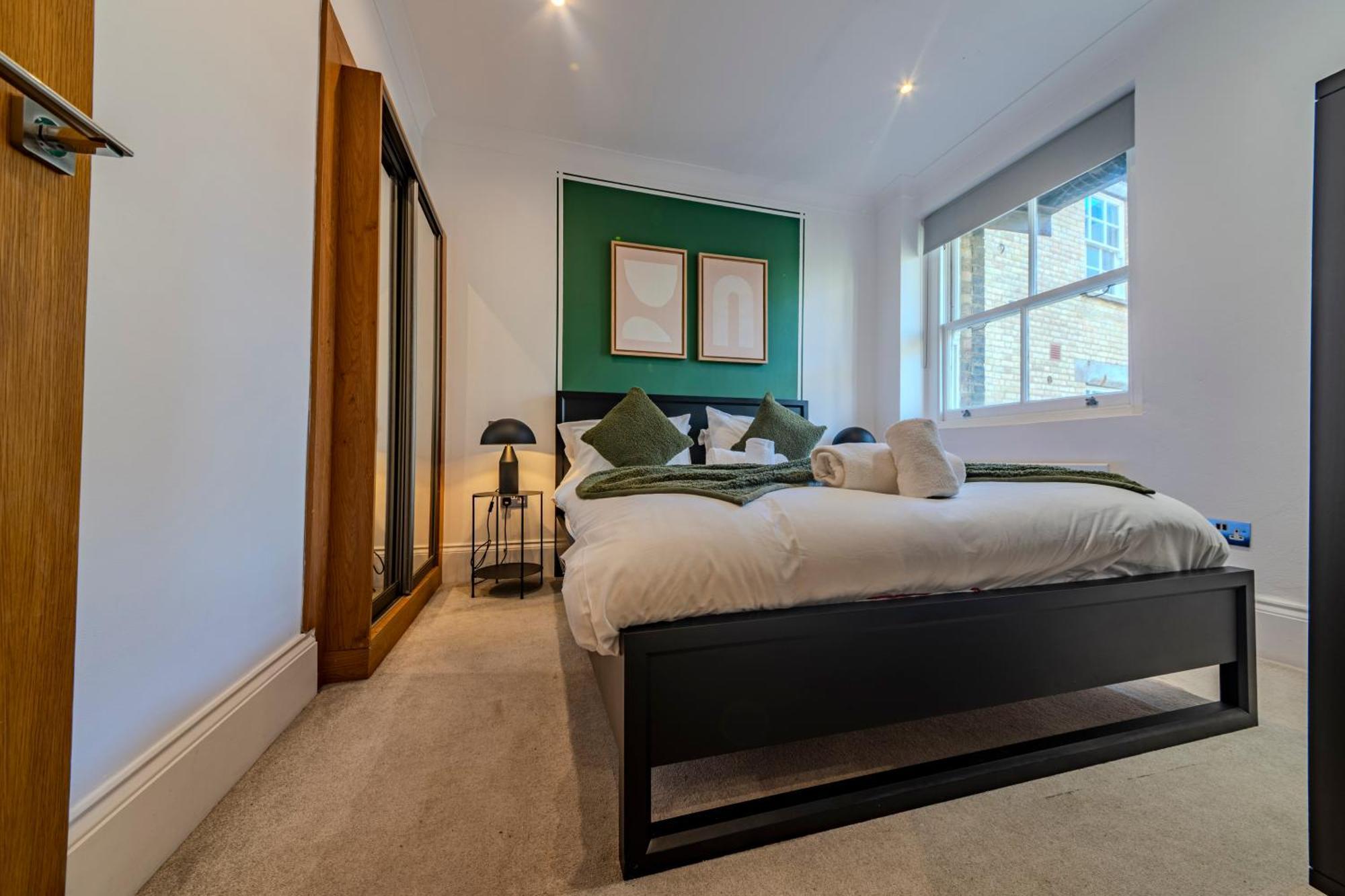 Soho - Piccadilly Circus Modern One Bedroom Flat Apartment