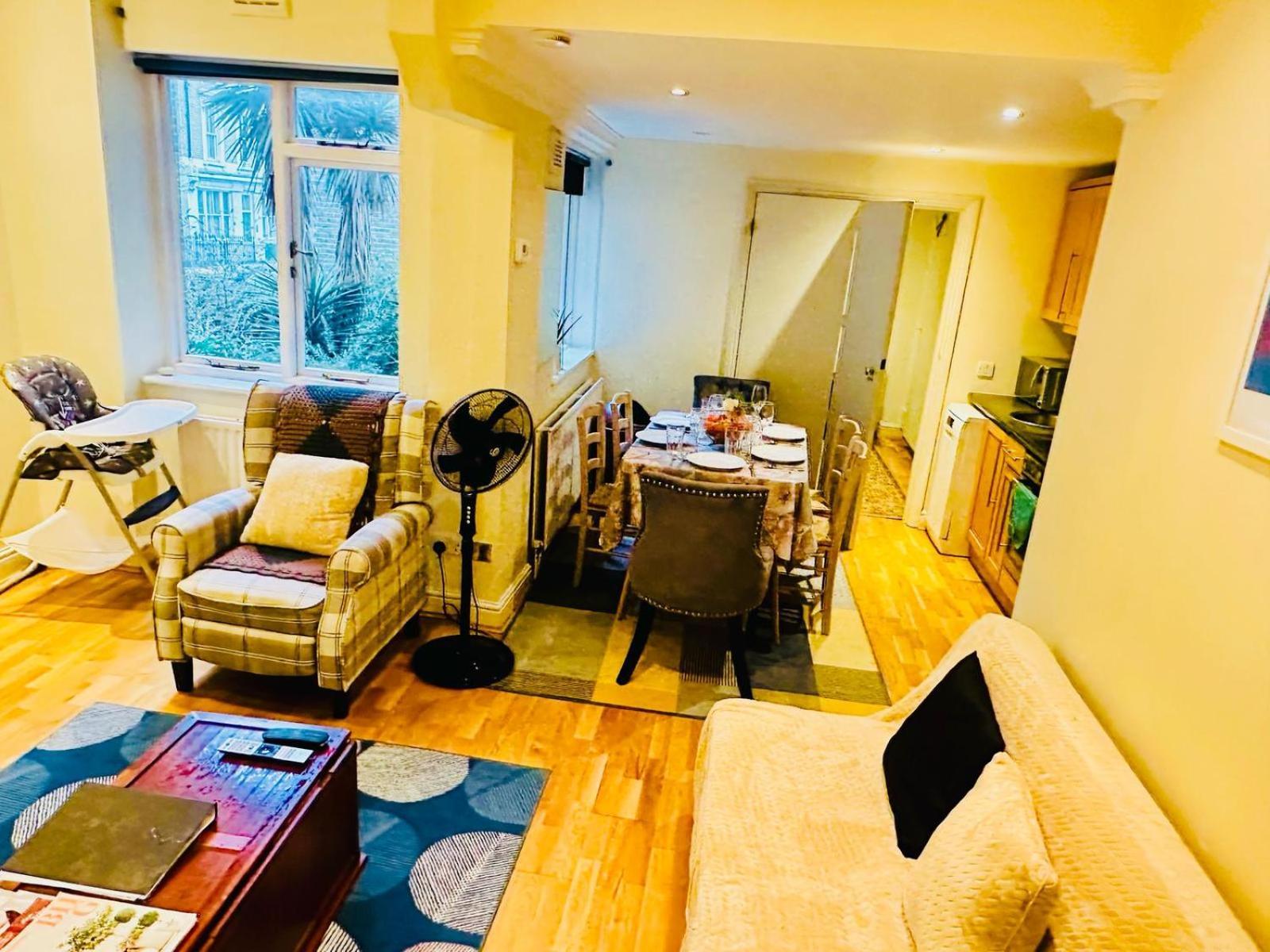 Lovely Around Kensington And Chelsea Locations W8 Sw5 Sw3 Sw10 By Ricky & Giustina * London