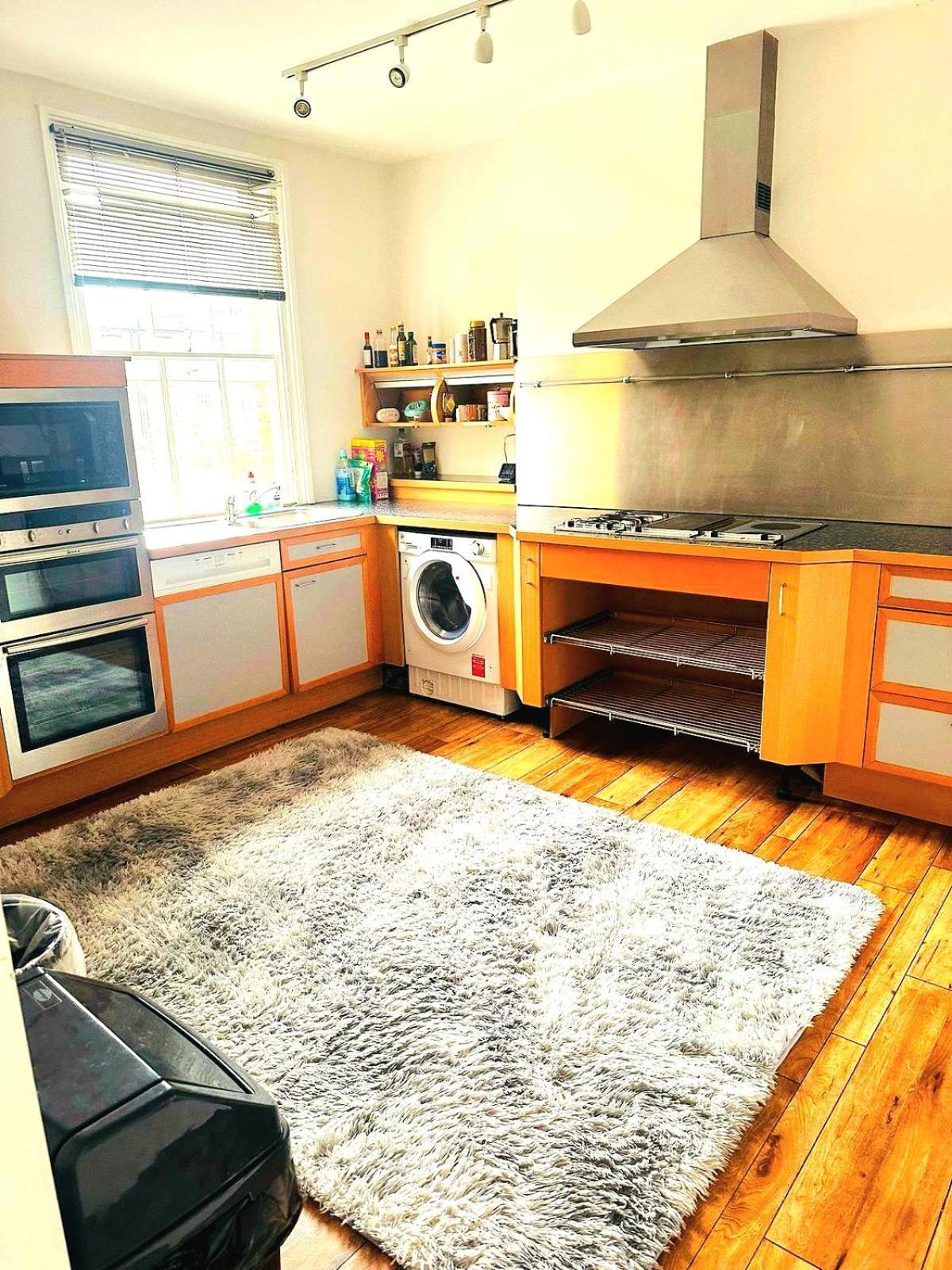 Lovely Around Kensington And Chelsea Locations W8 Sw5 Sw3 Sw10 By Ricky & Giustina Apartment