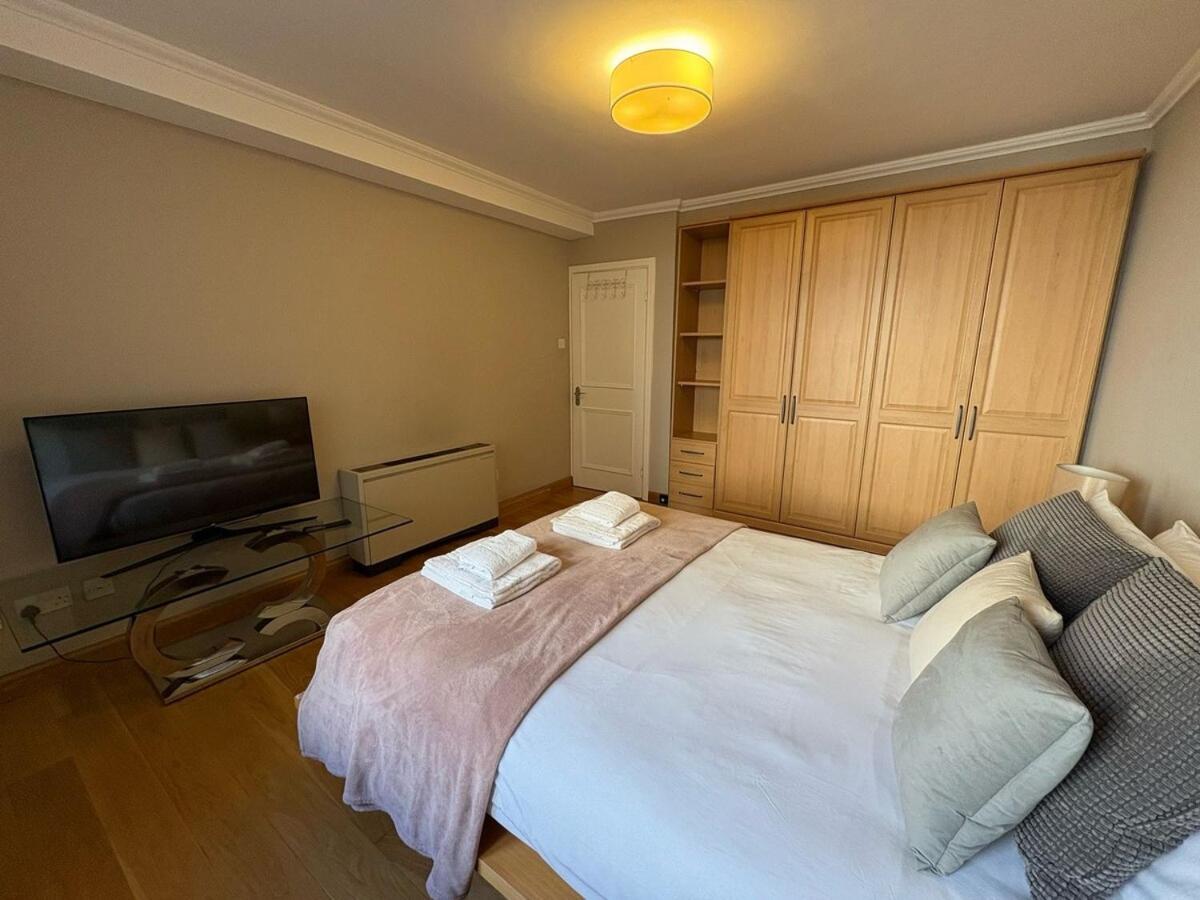 Estatesmen Mayfair Curzon Street Apartment *