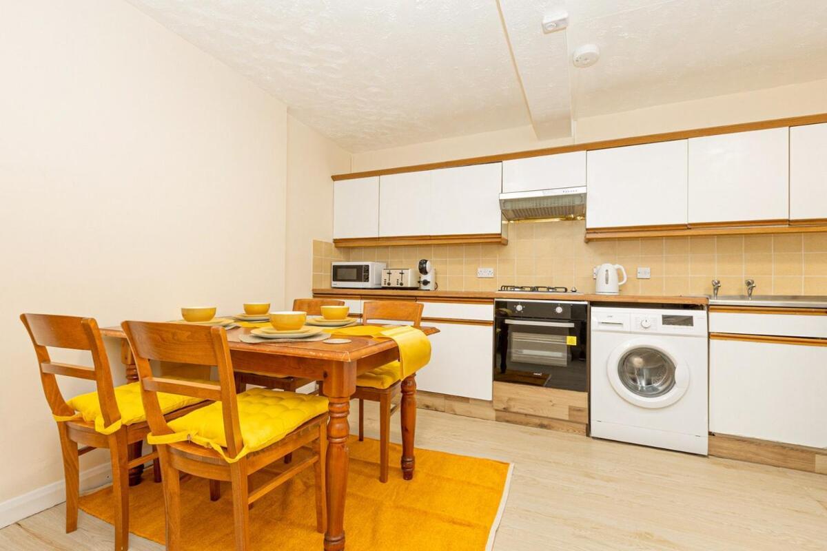 Leilighet Spacious 4-bed Fulham Walk To River Thames *