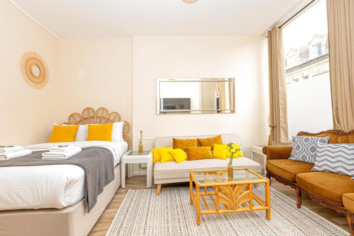 Spacious 4-bed Fulham Walk To River Thames Leilighet London