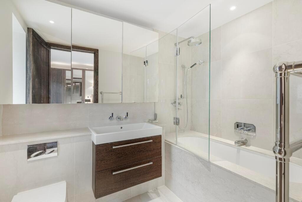 Apartamento Spacious And Private By Royal Palace Londres