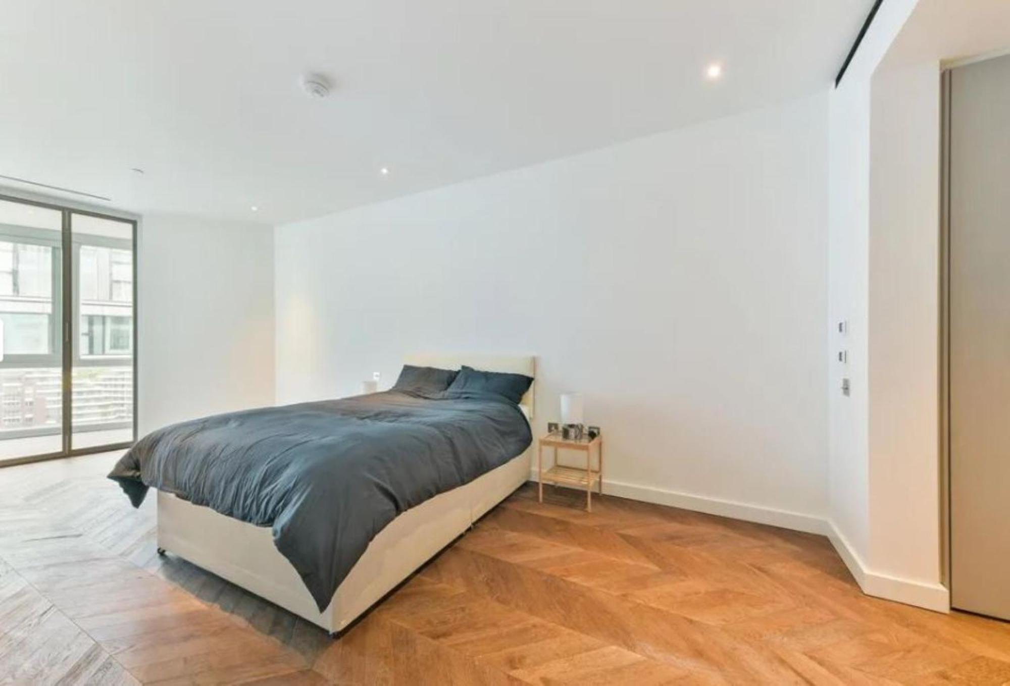 Battersea 2 Bed Riverside Londres