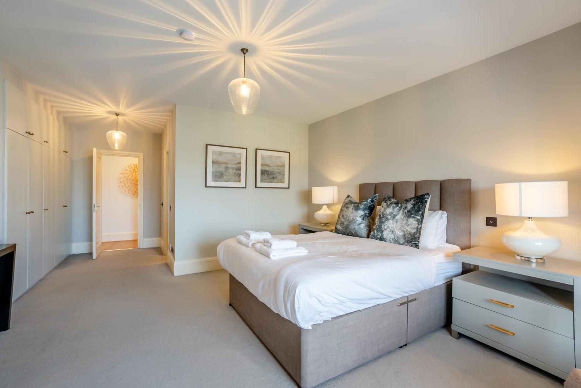 Regents Park Apartment