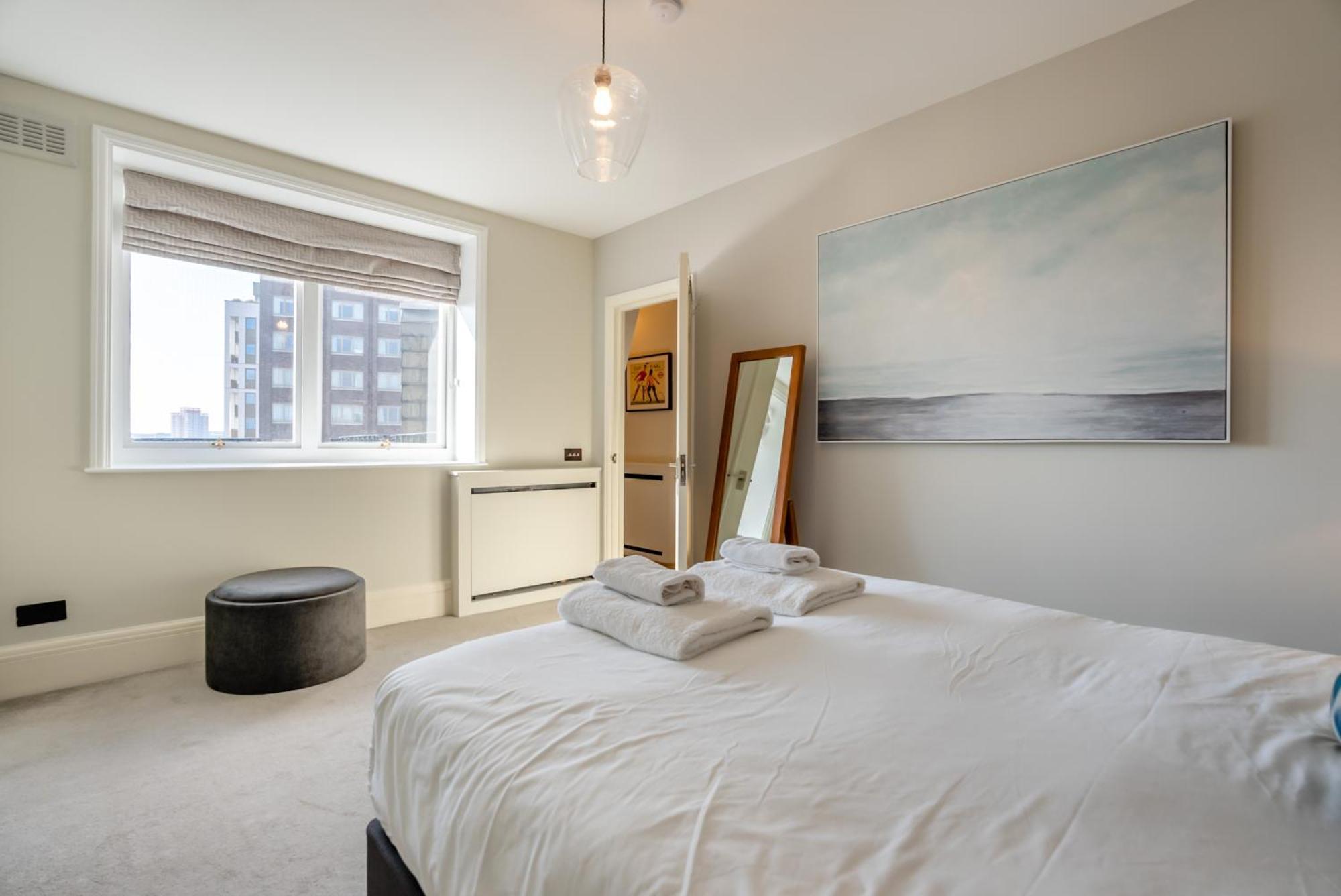 Regents Park Apartment