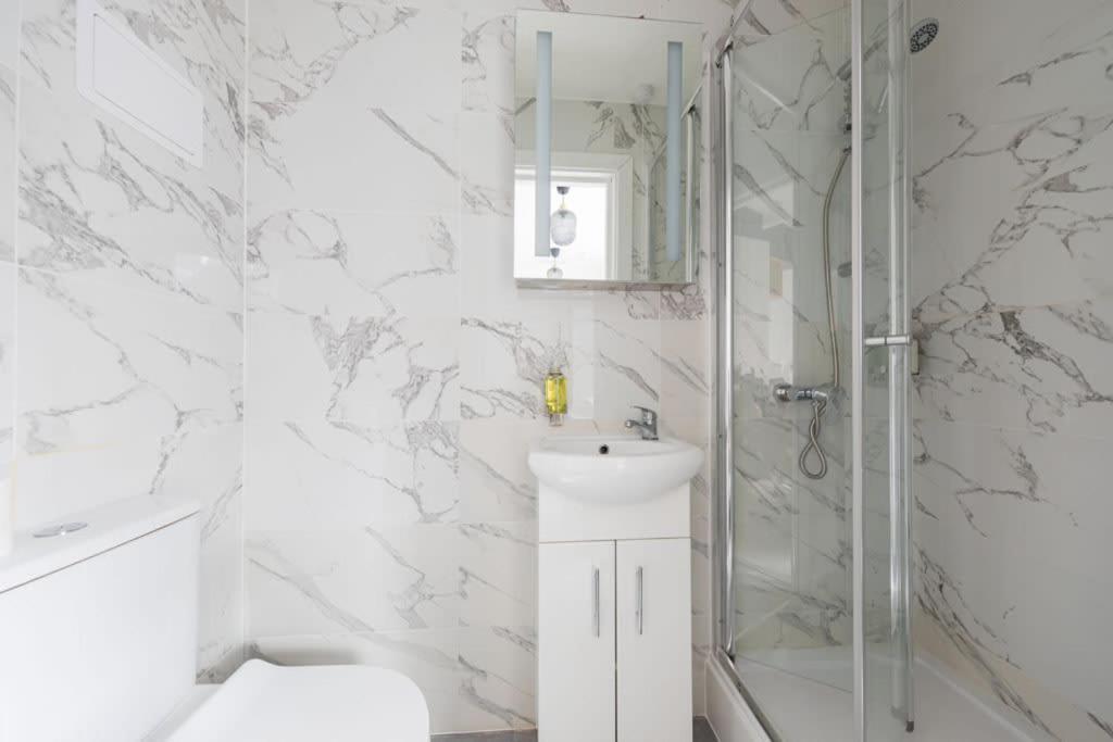 Leilighet Victorian Beauty With Private Toilet And Shower Near Tube Station