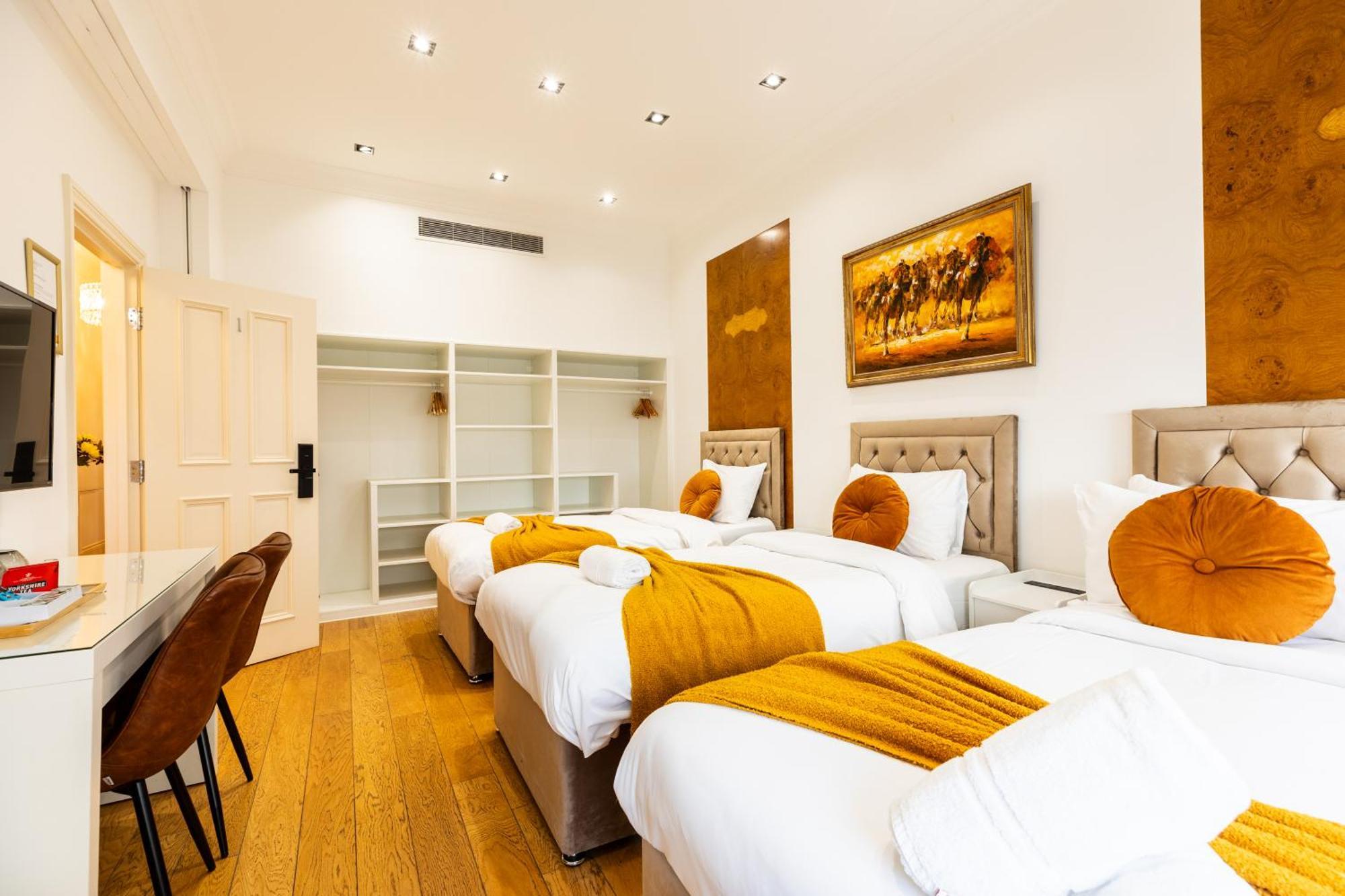 Mayfair Residences Hotell