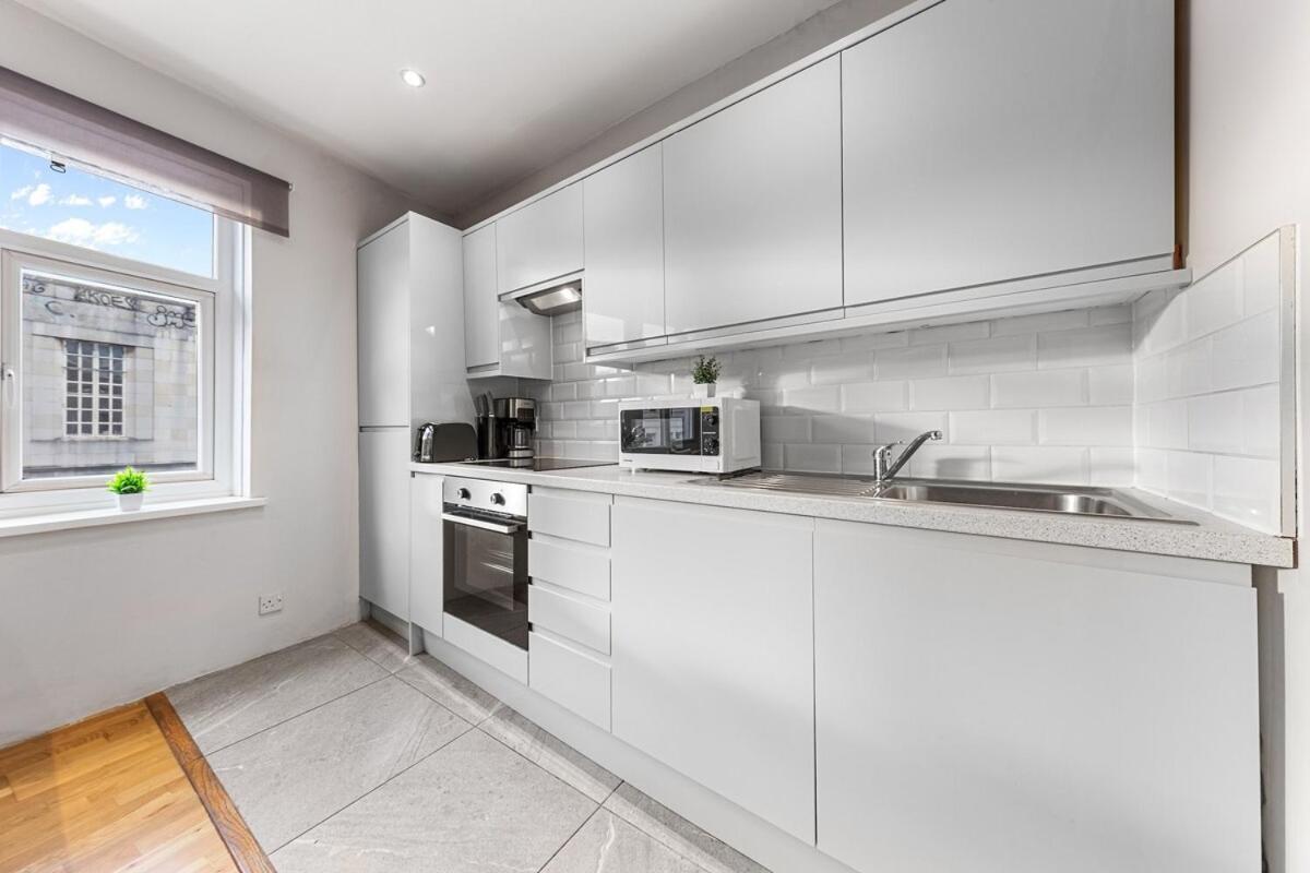 Elite Flat With Parking