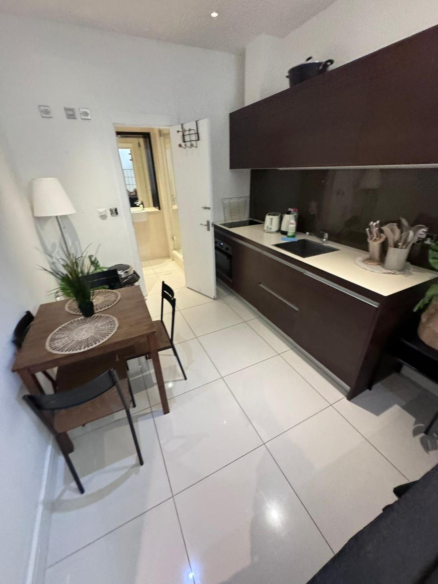 One Bedroom Flat Near Of London,soho-covent Garden * London
