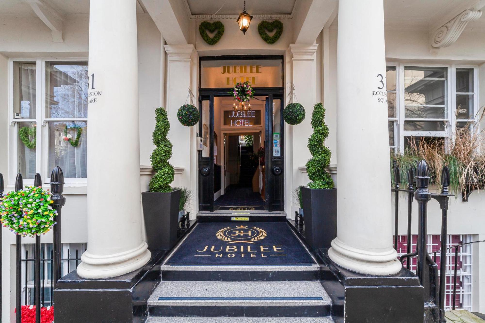Jubilee Hotel 3*
