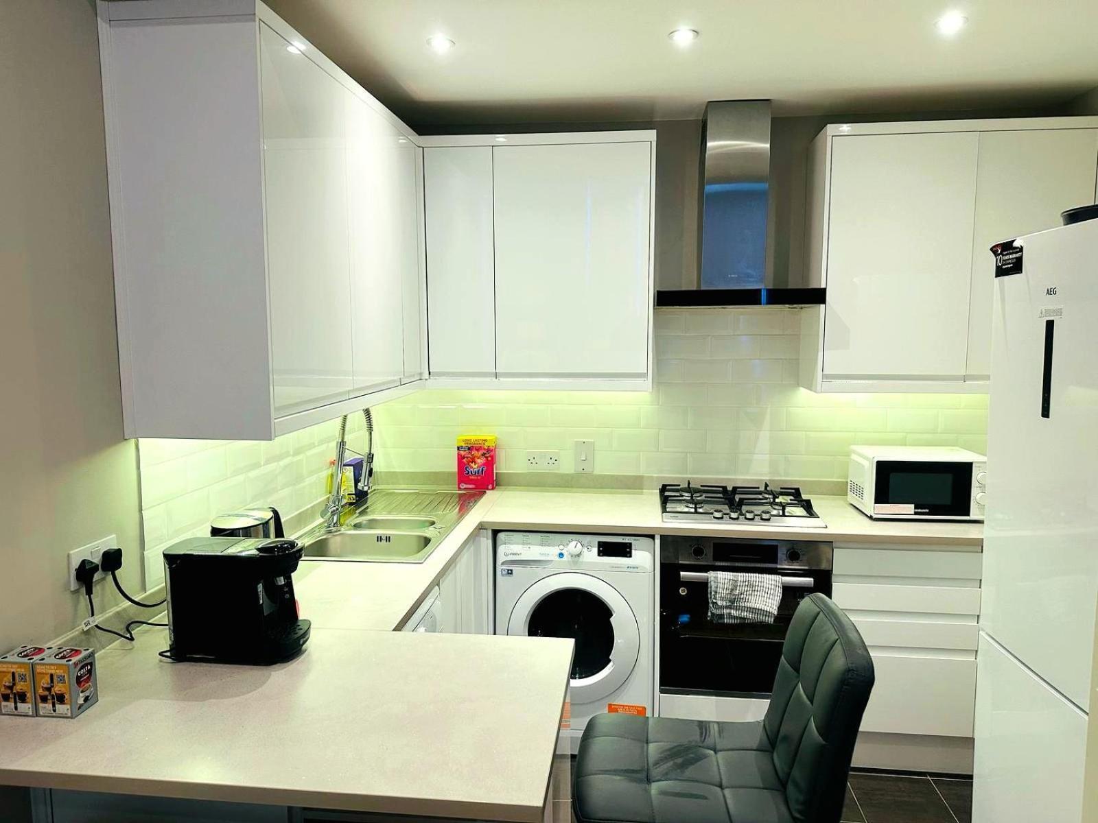 Lovely Around Kensington And Chelsea Locations W8 Sw5 Sw3 Sw10 By Ricky & Giustina