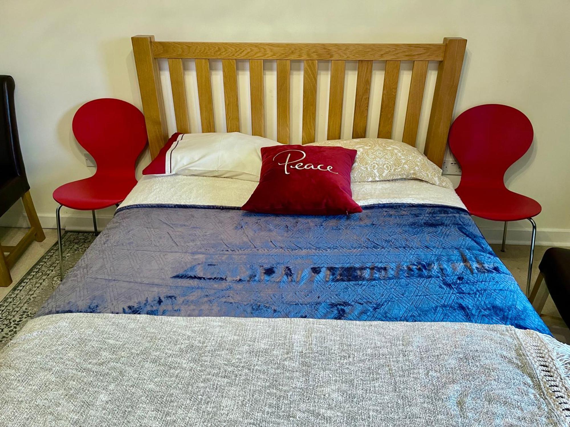 Waterfall Oasis: Luxury Wembley With Parking London