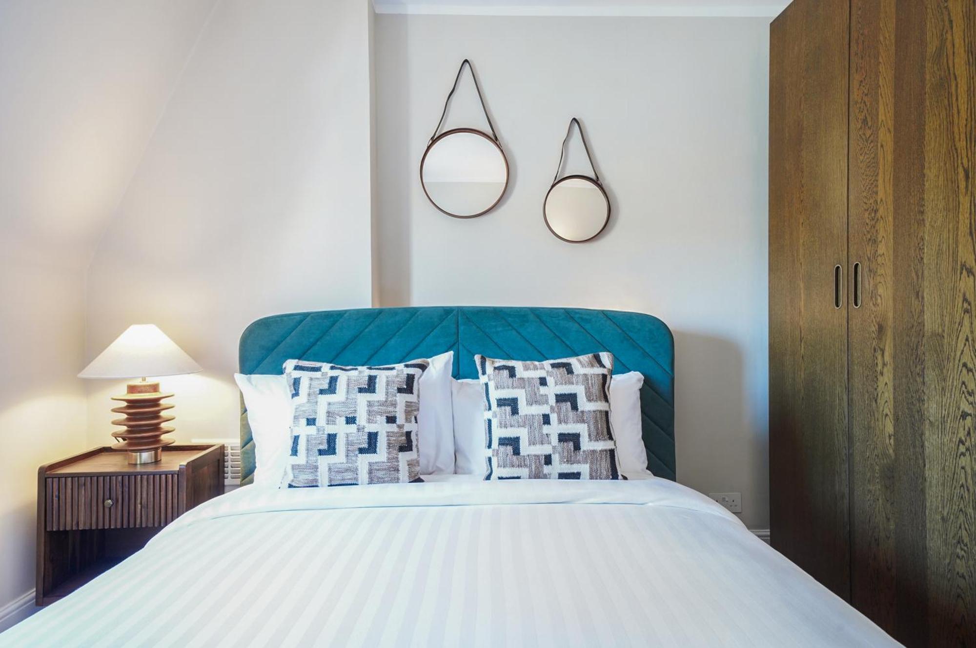 Stylish Family Near Kensington High Street Apartment London