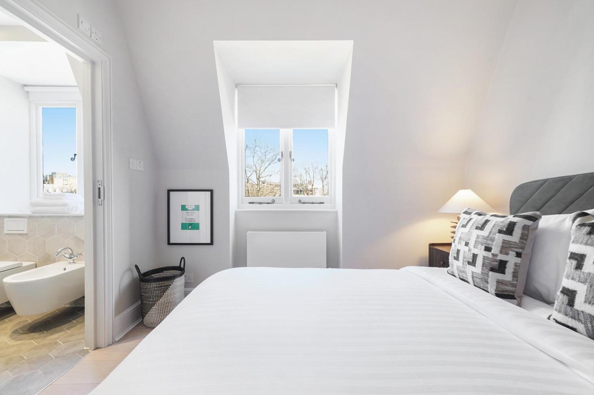 Stylish Family Near Kensington High Street * London