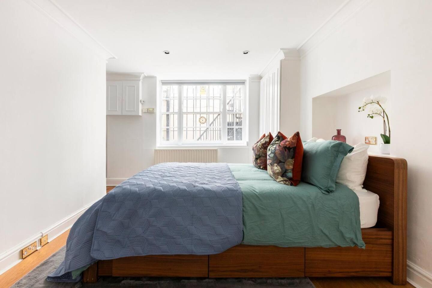 Spacious And Private By Royal Palace Apartamento Londres