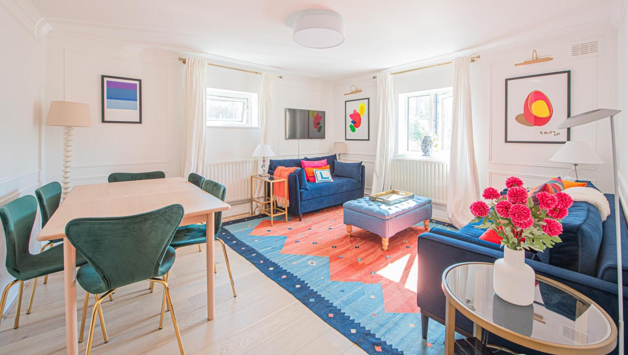 Modern 1-bed Flat With Free Parking In West London