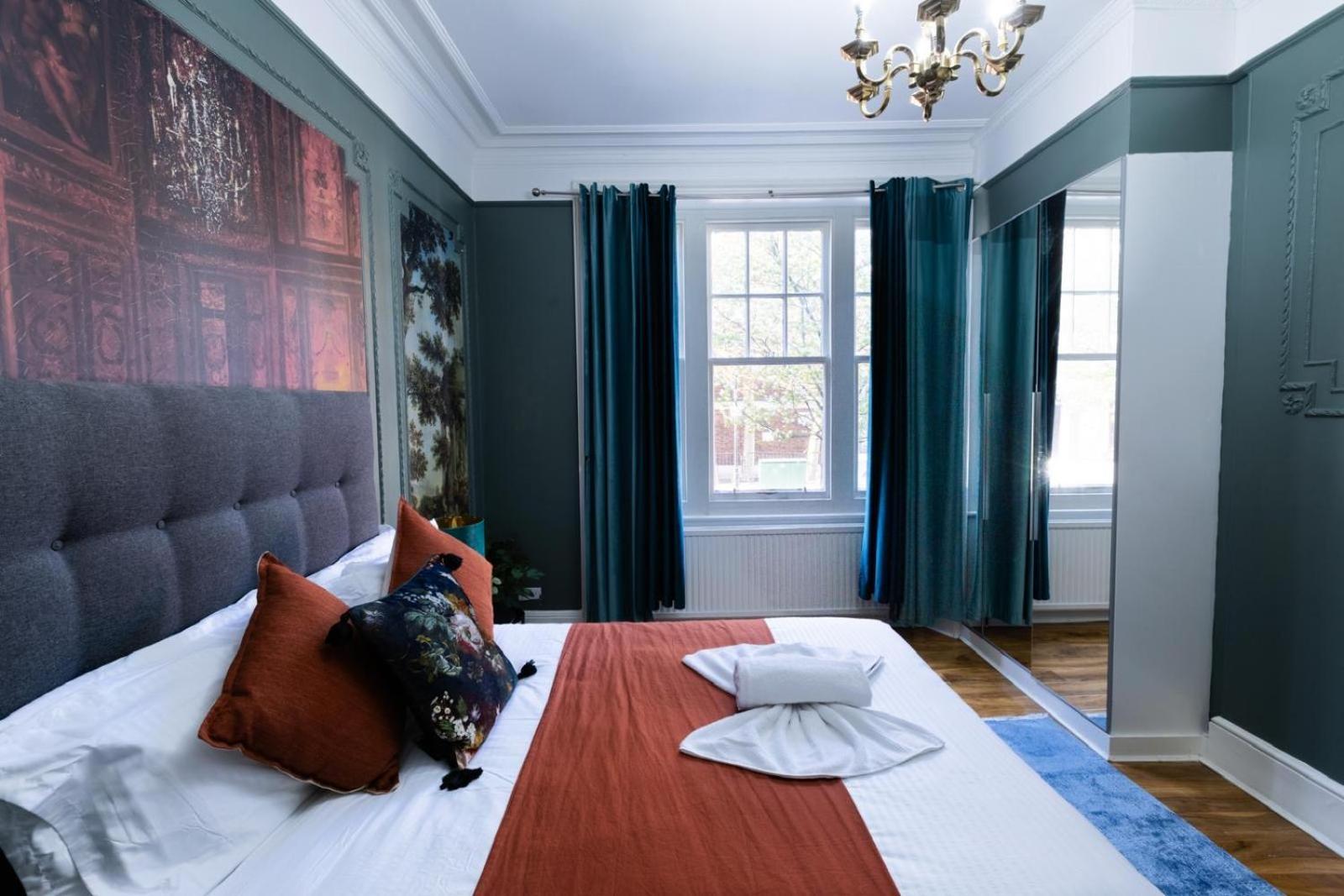 The Landmark Luxurious House London