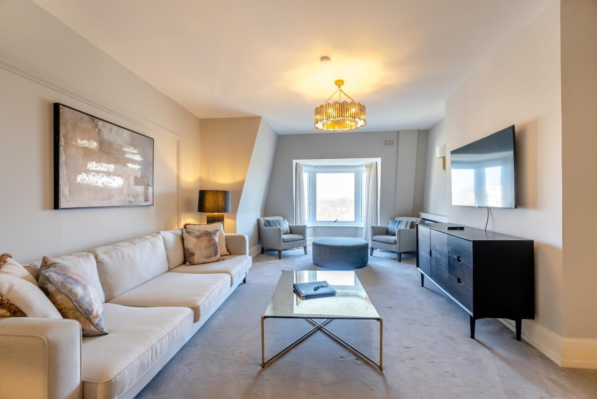 Regents Park Apartment