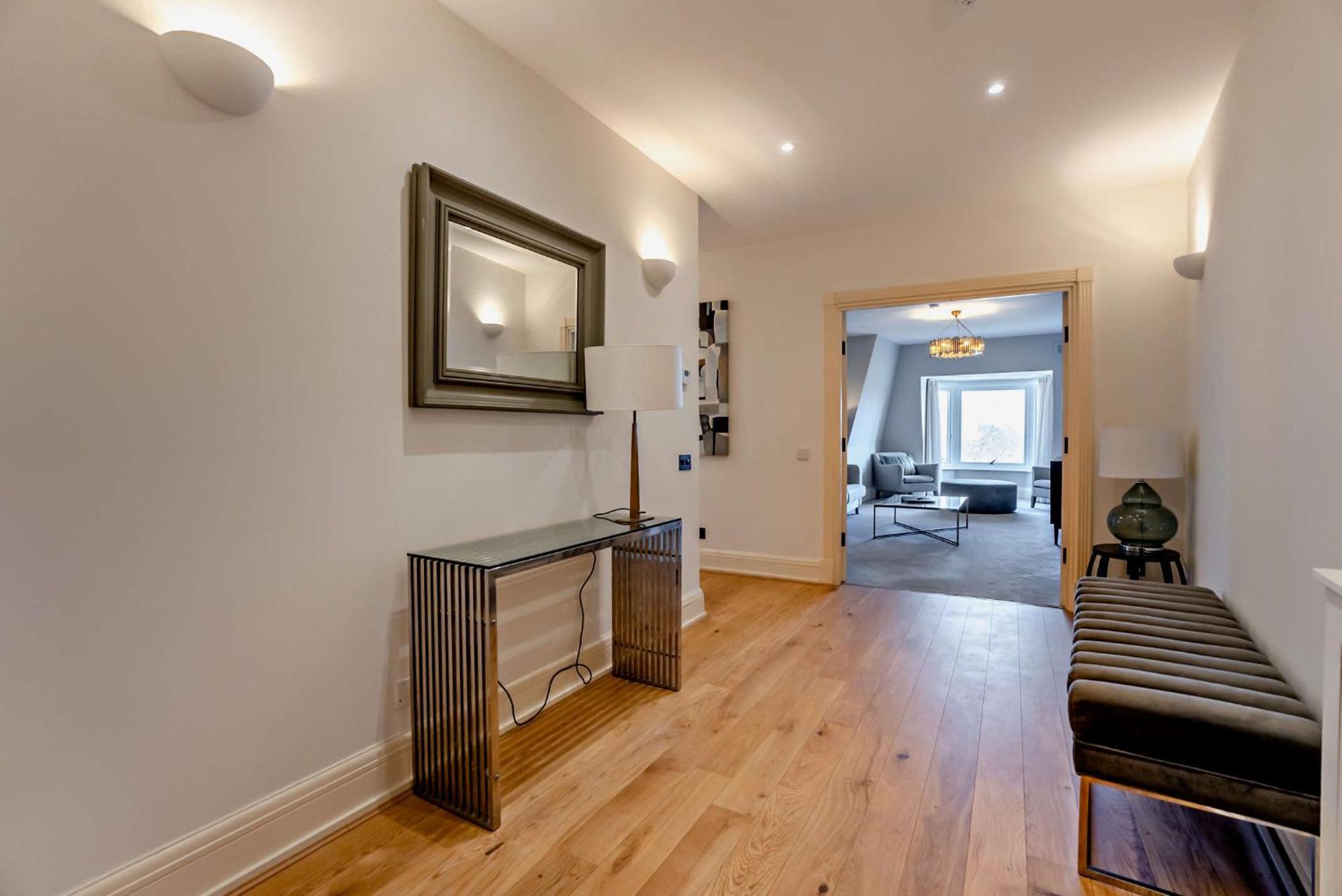 Apartment Regents Park London