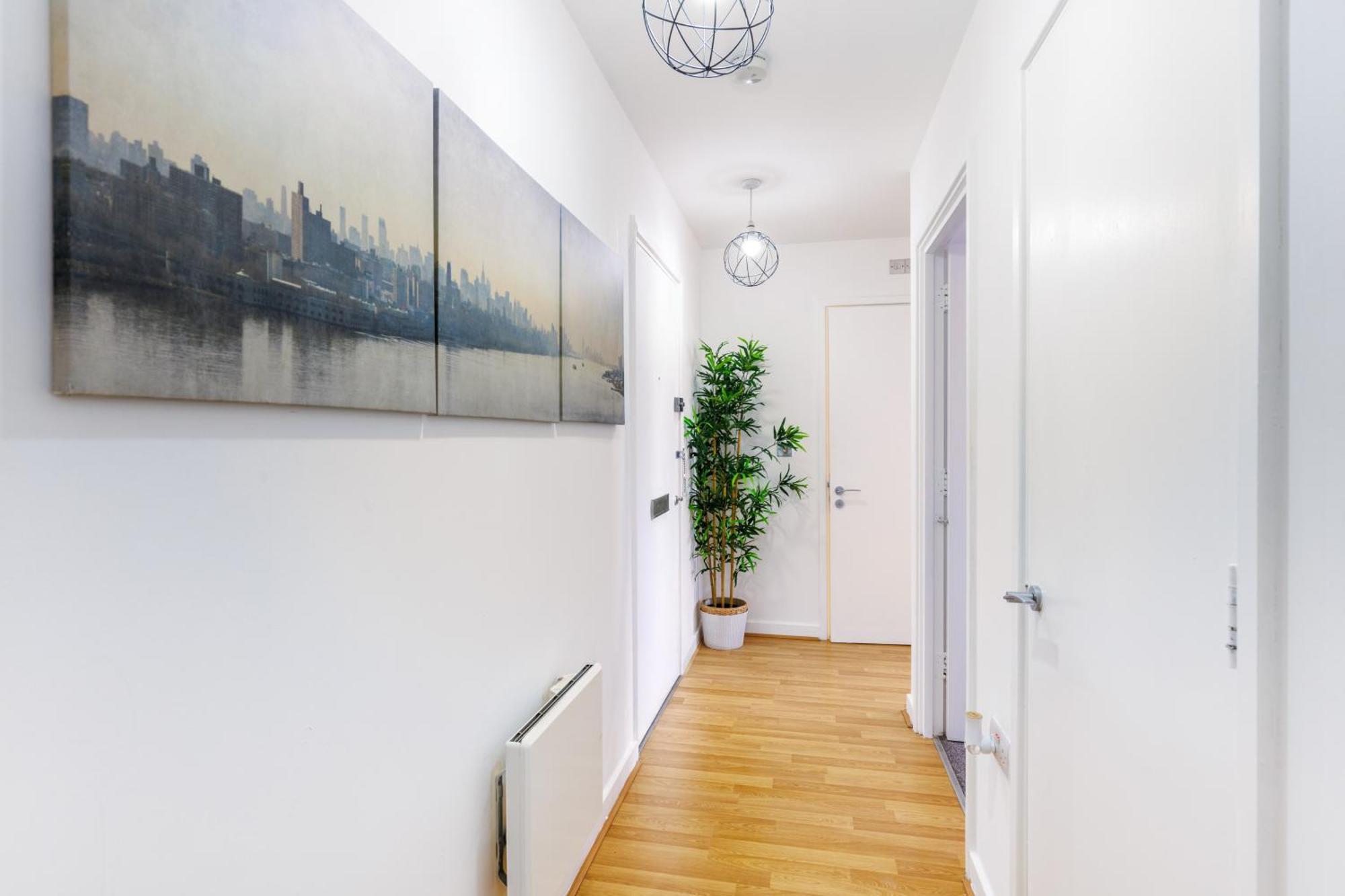 Stunning 2-bed, 2-bath With Balcony Views Stratford Westfield London