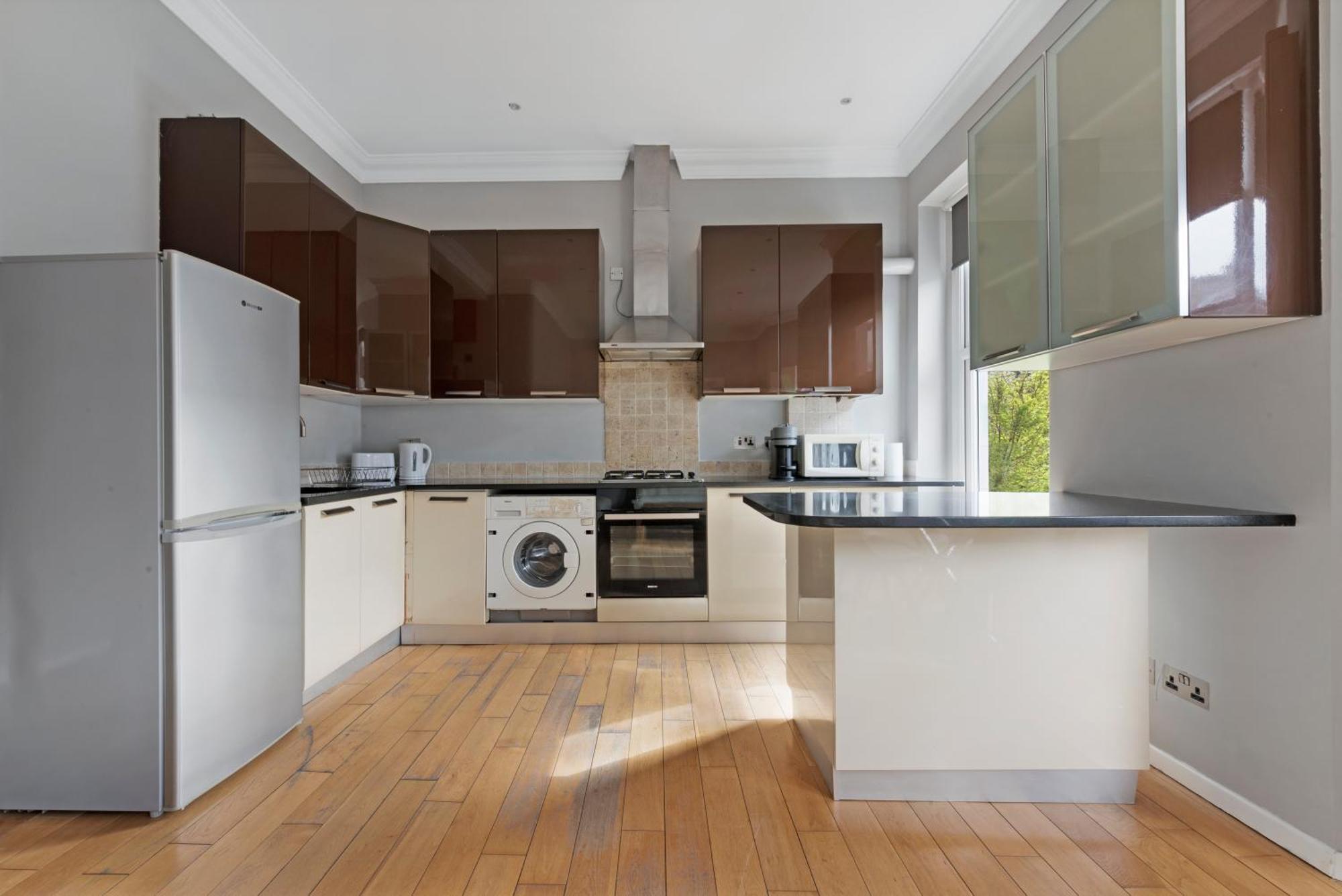 Delux Queens Park 1 Bed Sleeps 4 Ppl Second Floor Apartment