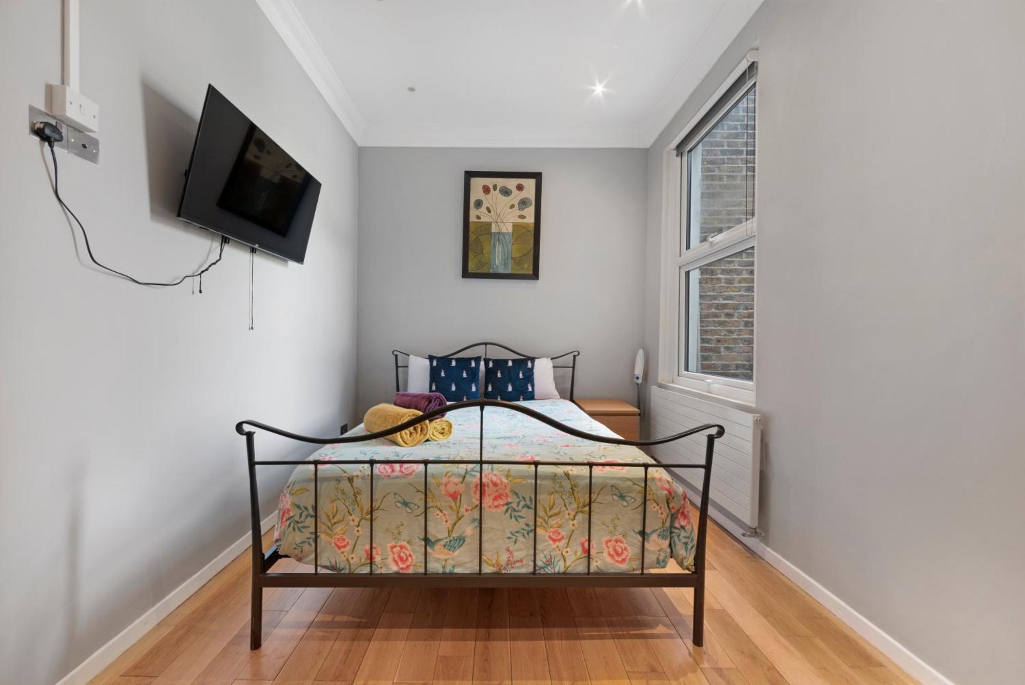 Delux Queens Park 1 Bed Sleeps 4 Ppl Second Floor London