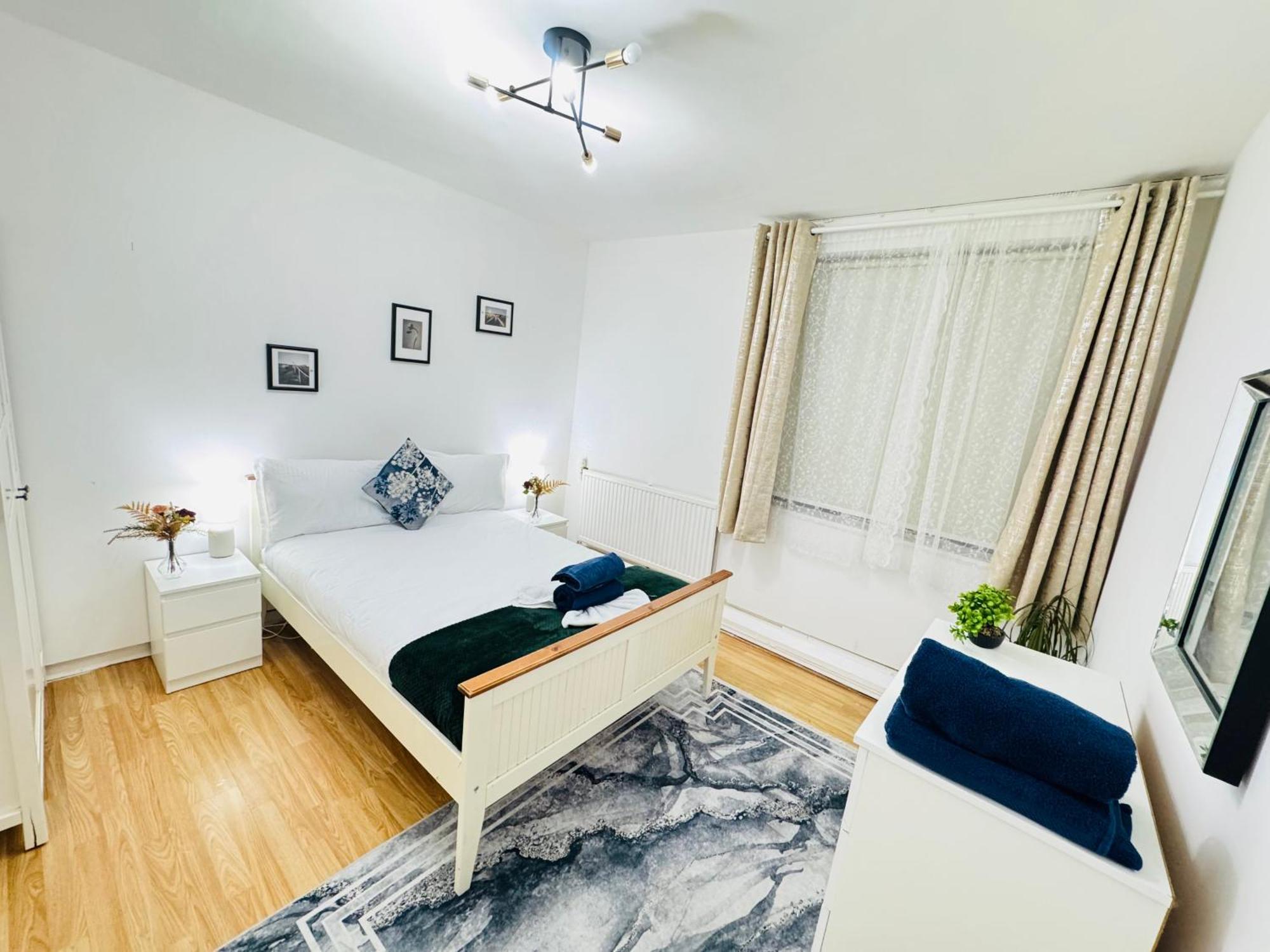 Two Bedroom In Paddington * Londen