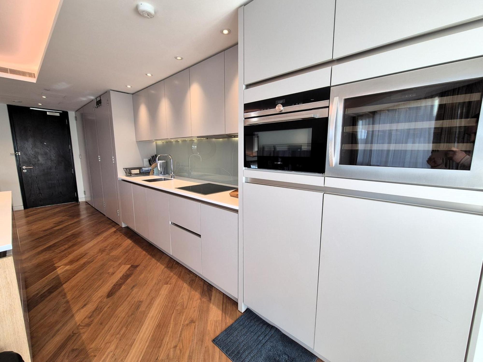 Exclusive And Stylish 1bed 1bath *