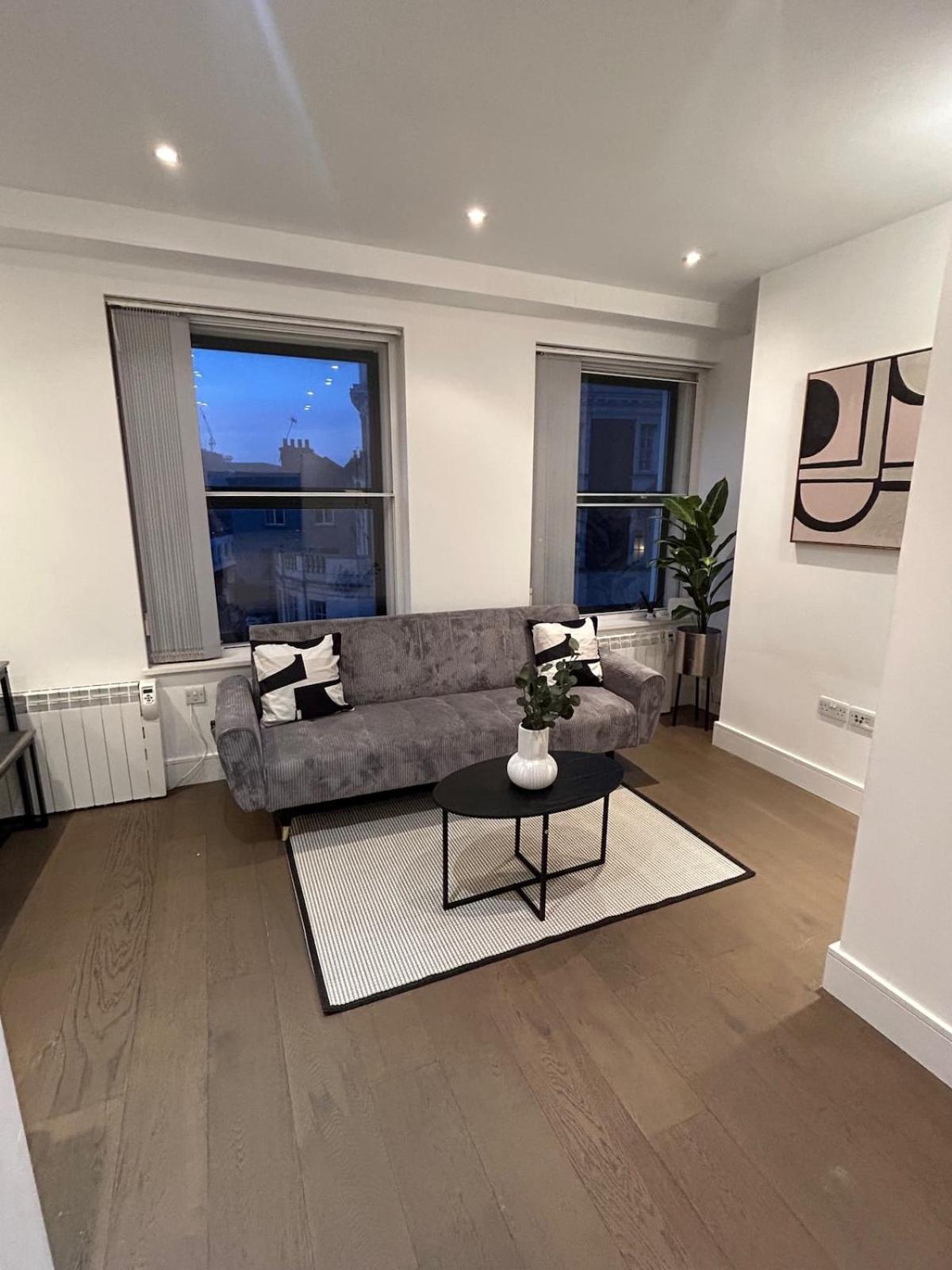 2 Bed Stylish Apartment, Vibrant Hoxton Apartamento