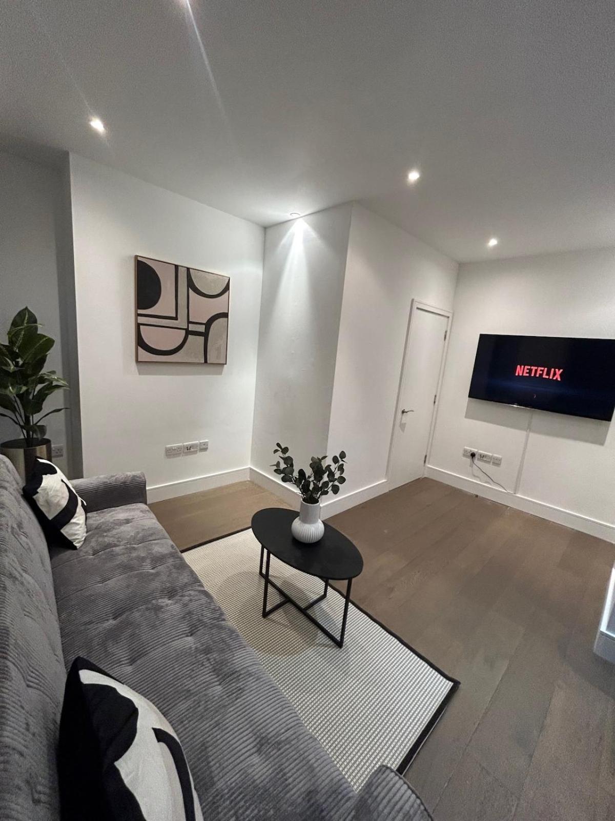 2 Bed Stylish Apartment, Vibrant Hoxton * Londres