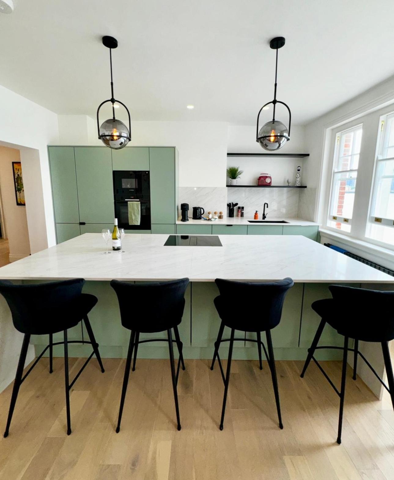 Newly Refurbished W/ River Views * Londres