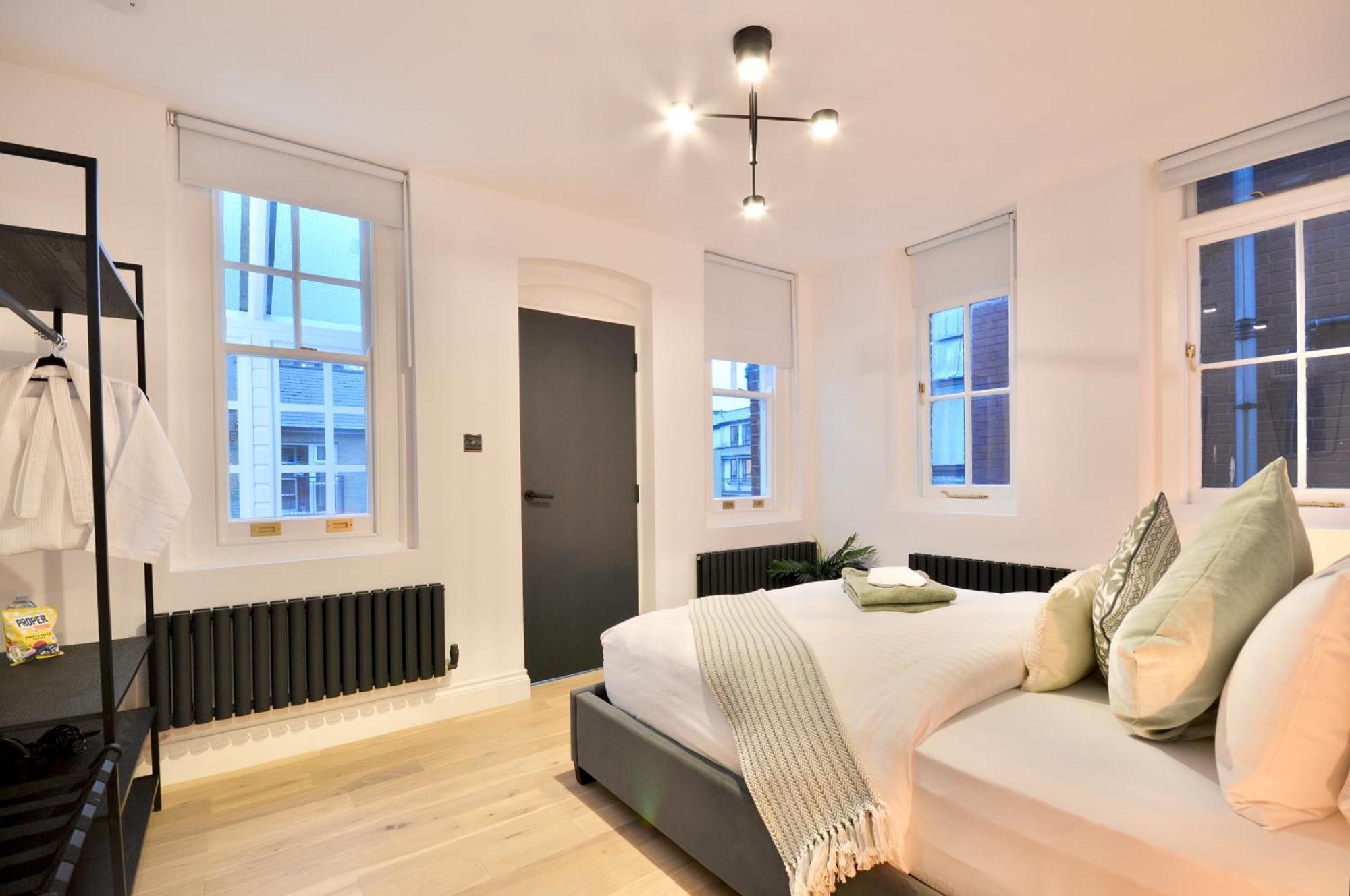 Newly Refurbished W/ River Views Apartamento