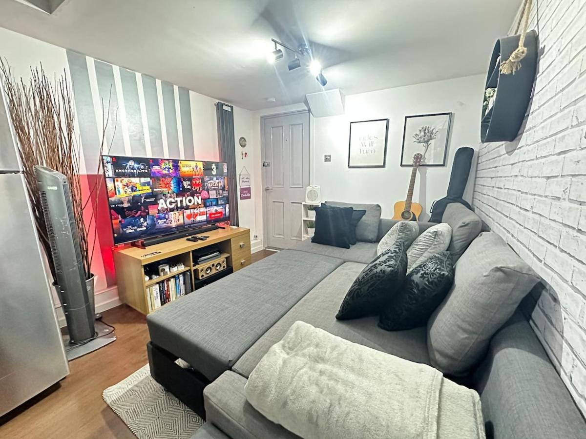 Cozy Modern In The Heart Of *