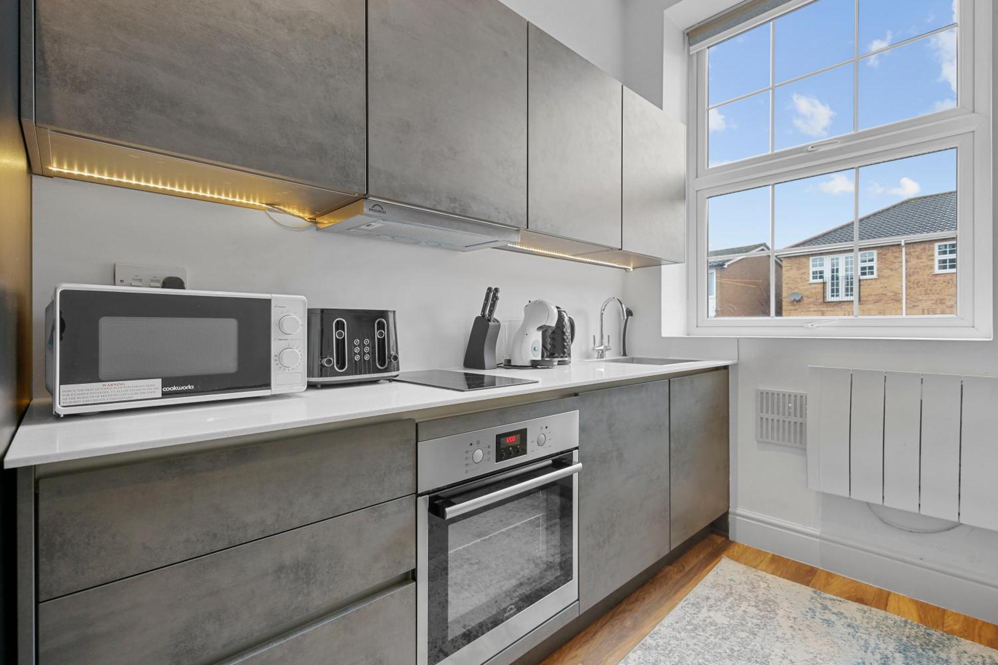 1 Bed In Stratford, With Free Parking & Wi-fi * London