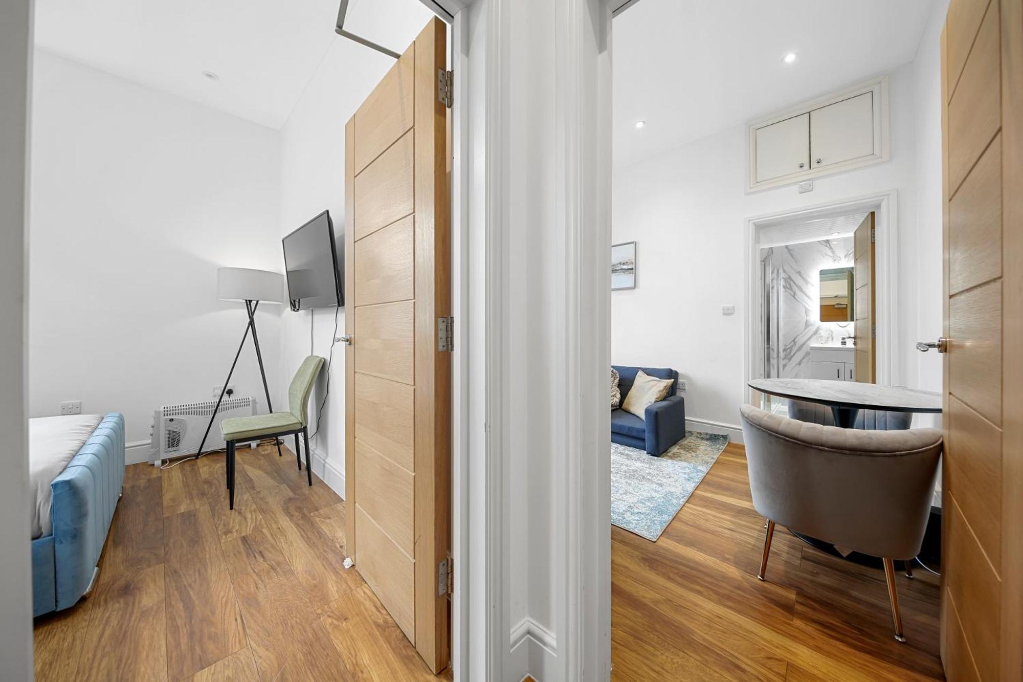 1 Bed In Stratford, With Free Parking & Wi-fi