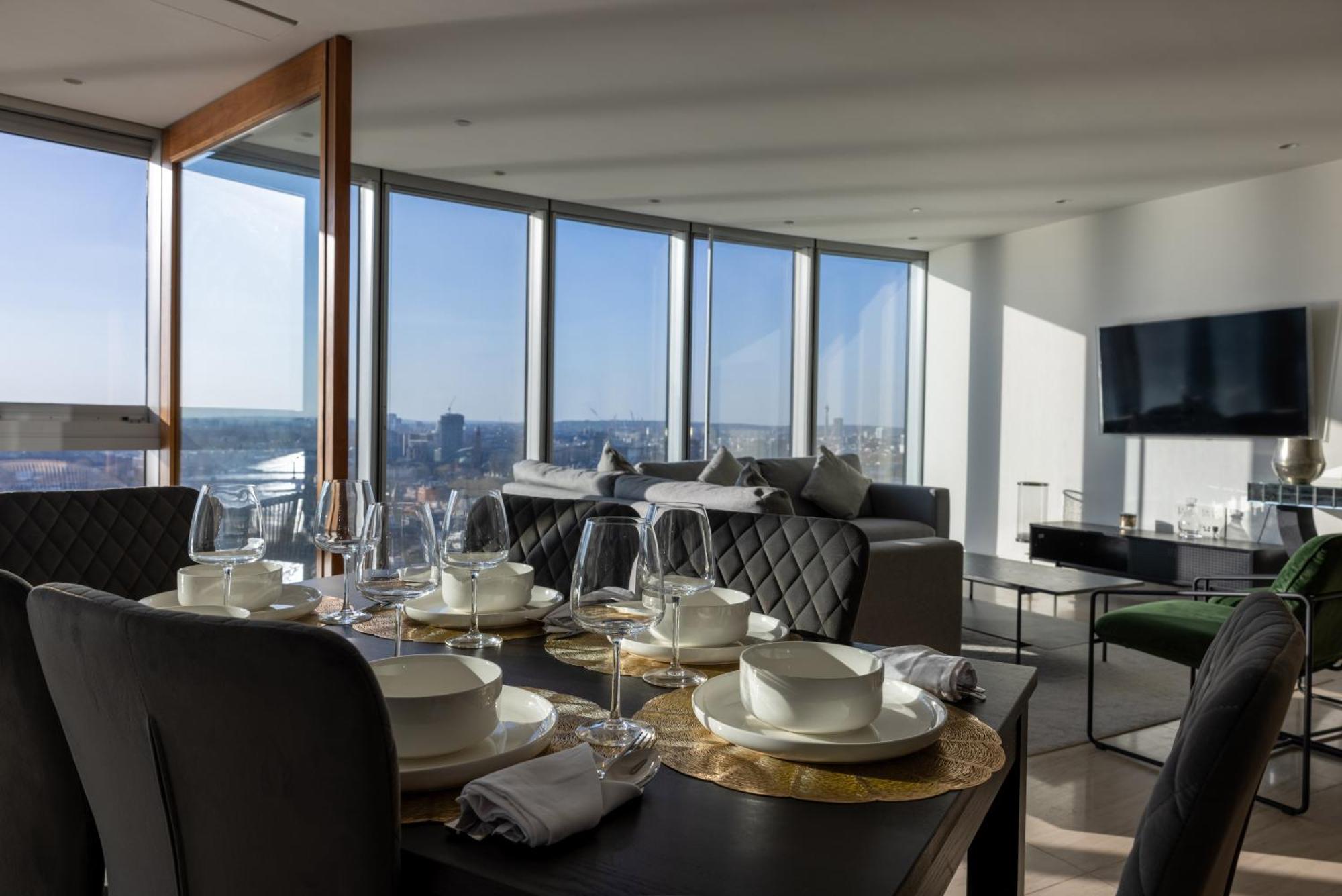 Skyline Views Luxury 3 Bedroom Free Parking London