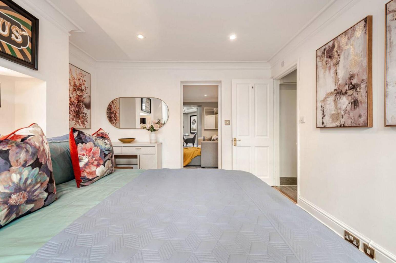 Spacious And Private By Royal Palace Apartamento Londres