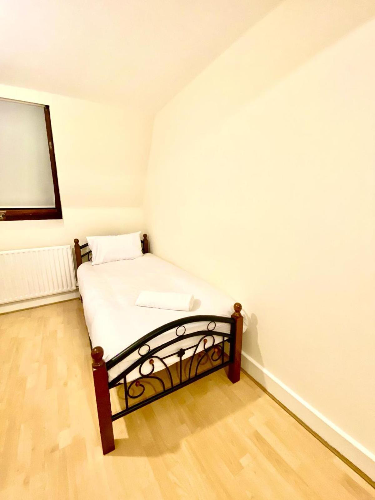 Holiday home Lovely Ground Floor 2 Bedroom House Ealing