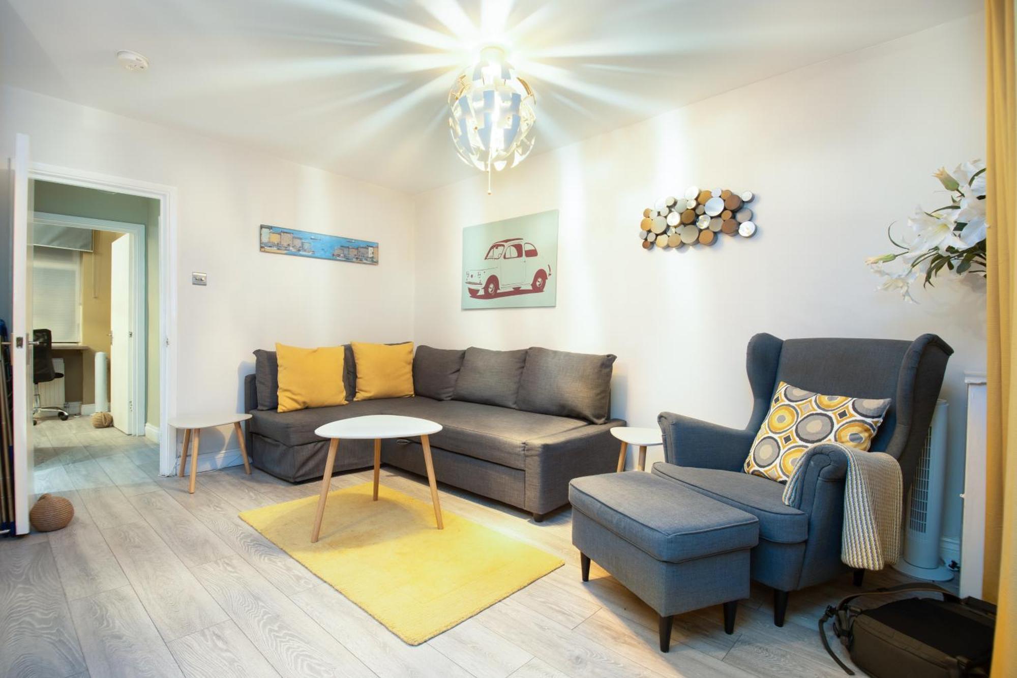 Award Winning 2 Bedroom House, King's Cross Apartment London