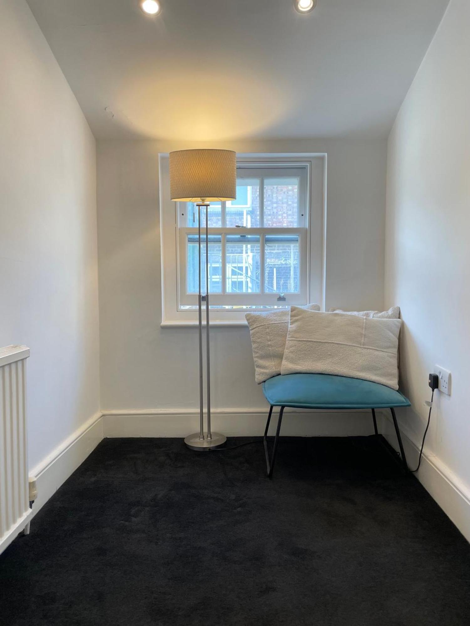 Apartment Victoria Maisonette London
