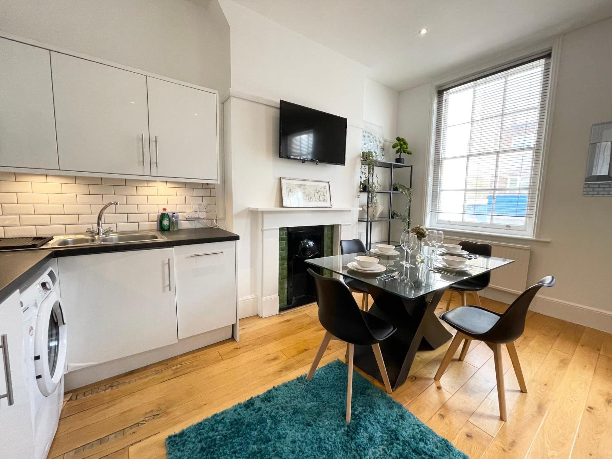 Victoria Maisonette *