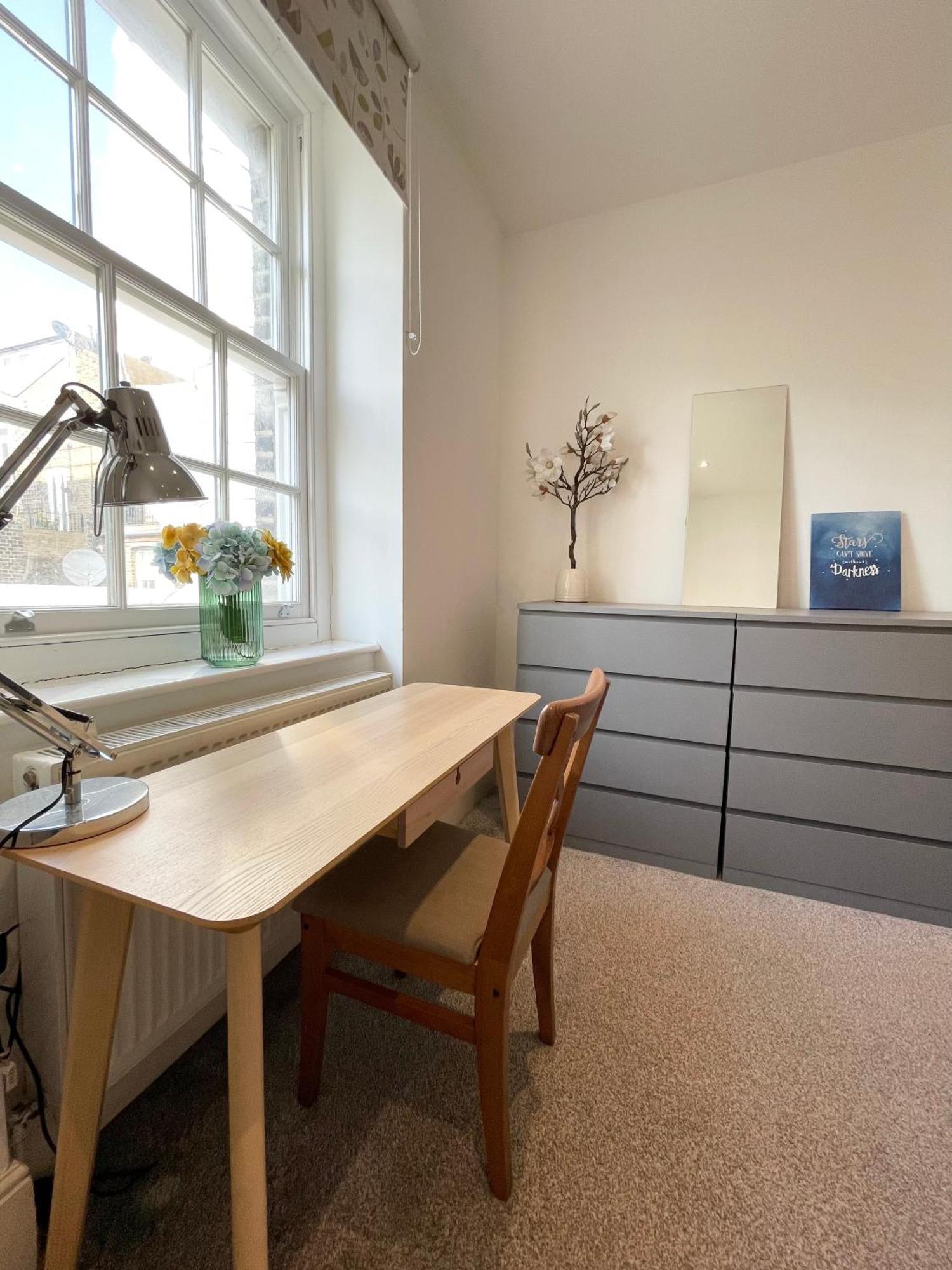 Apartment Victoria Maisonette London