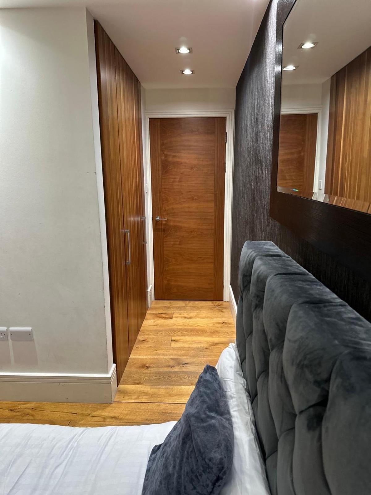 Oxford Street Two Bedroom Luxury * London