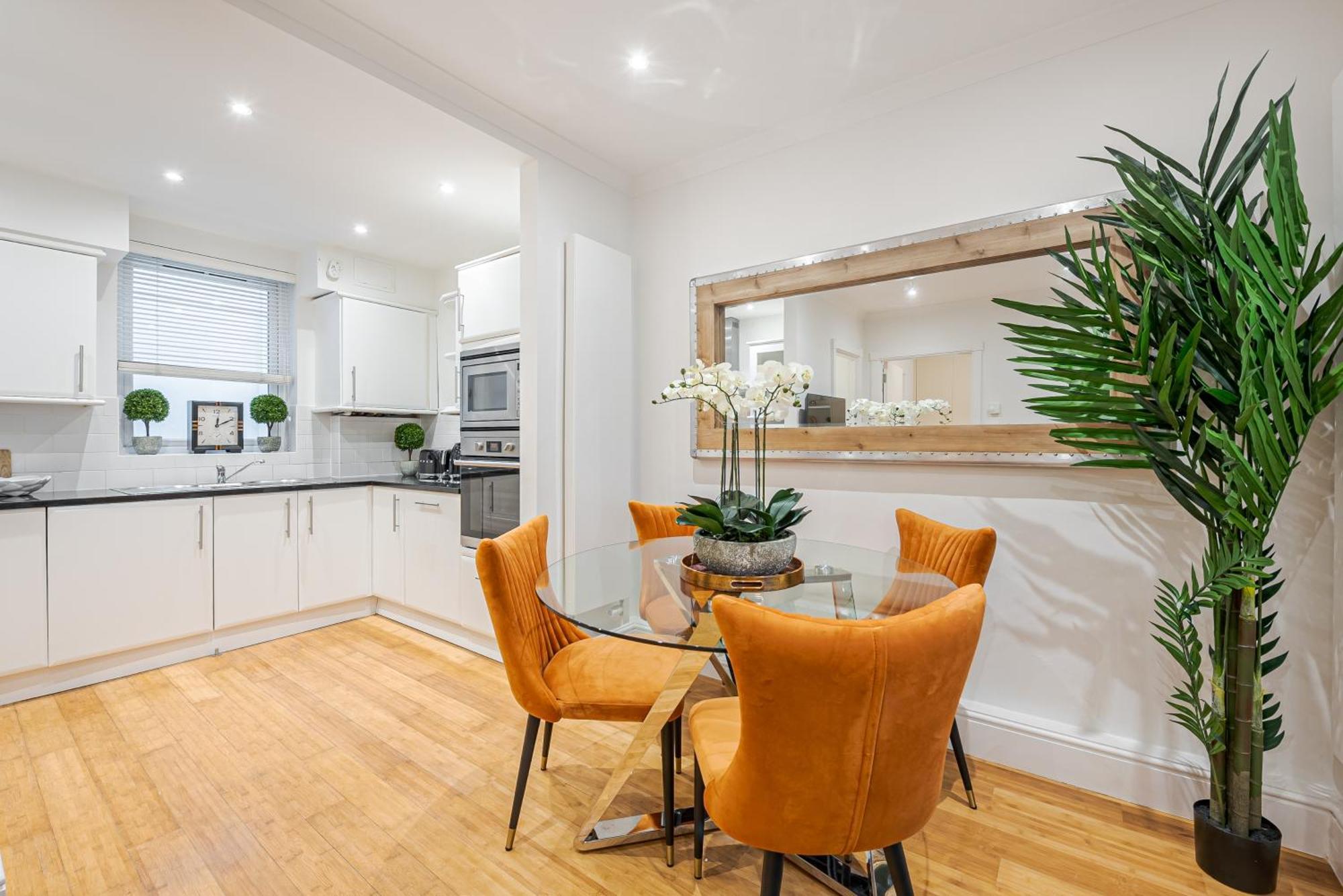 Amazing 2bedroom In The Heart Of Belgravia With Ac Leilighet London