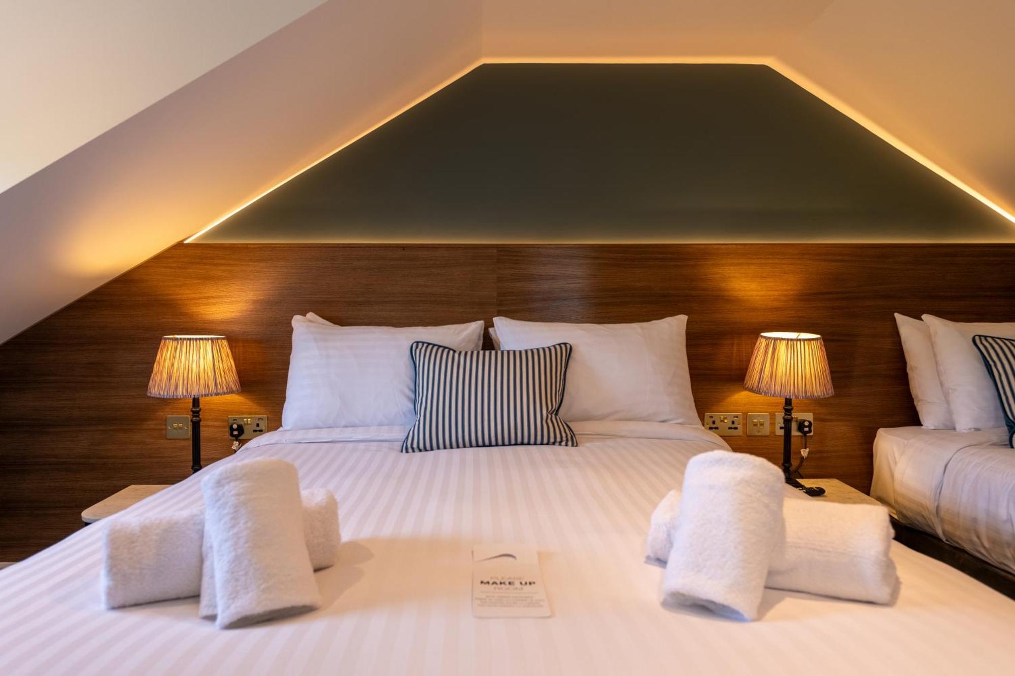 The Crown Pub & Gjestgiverier 4*