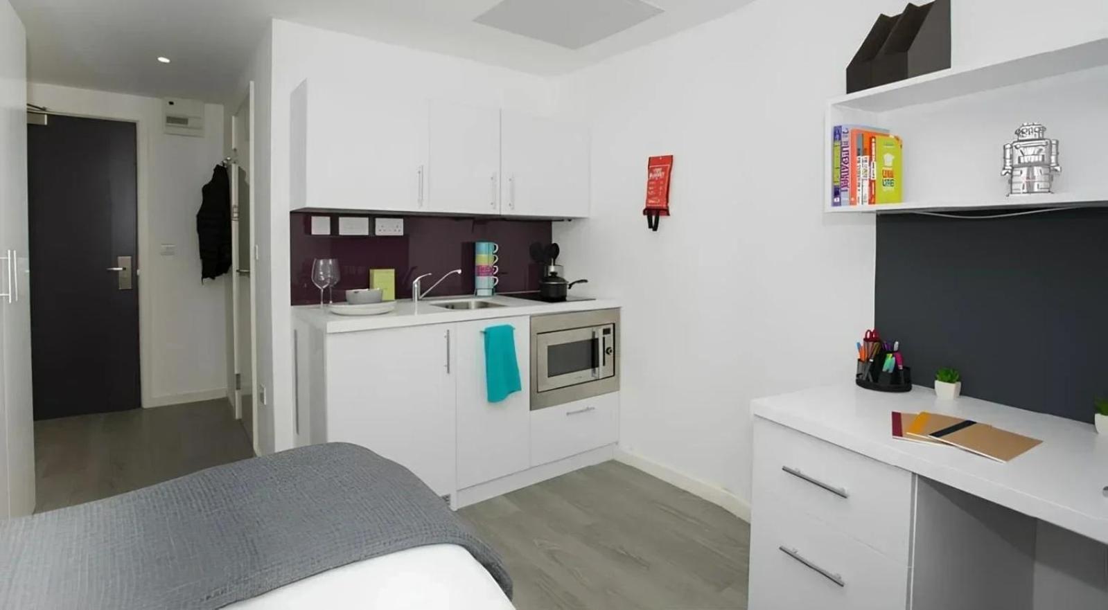 Exclusive Student Only Modern In The Heart Of Londons Academic And Cultural Hub Apartment *