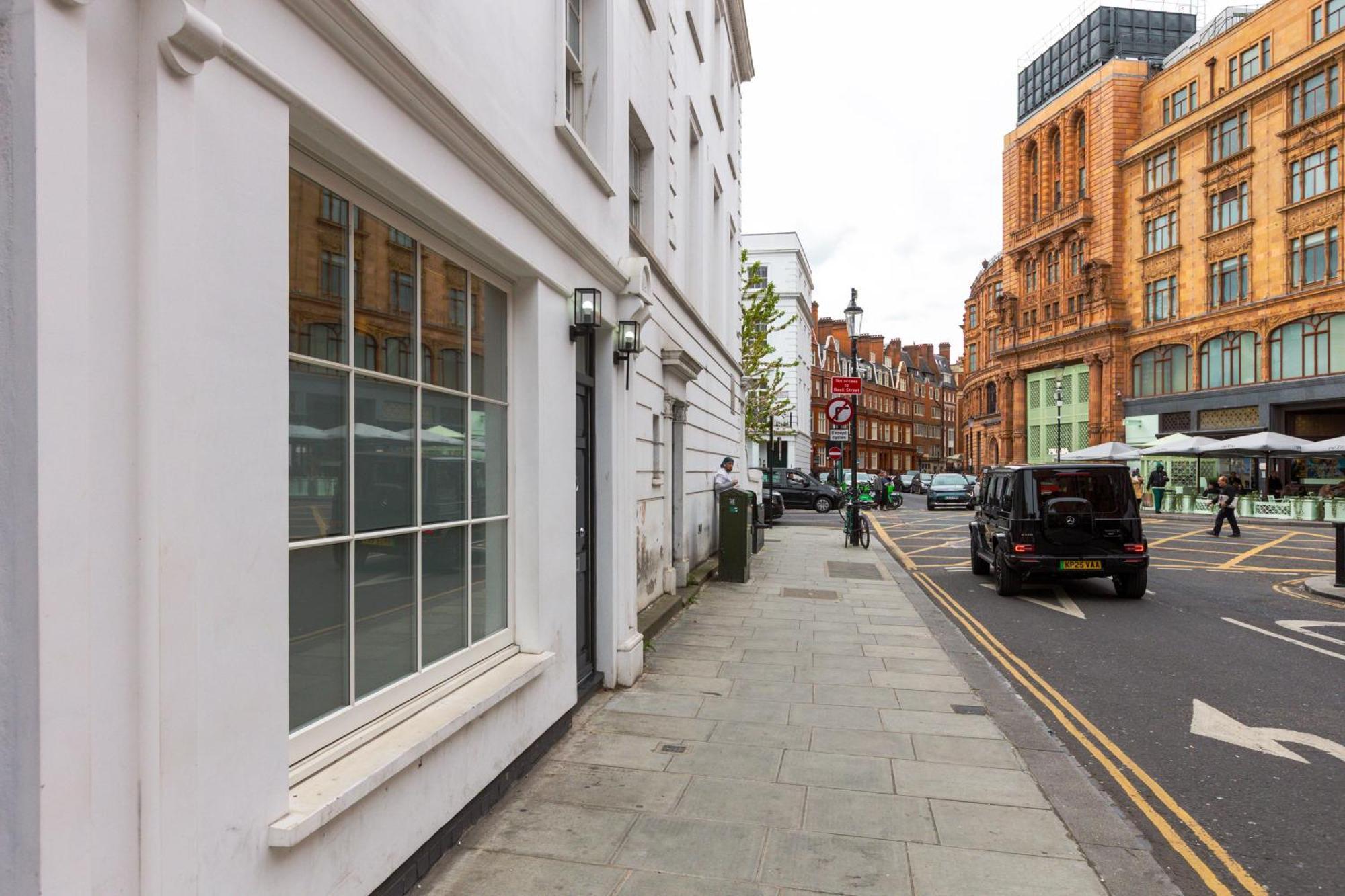 Luxurious 4-bed Knightsbridge Near Harrods